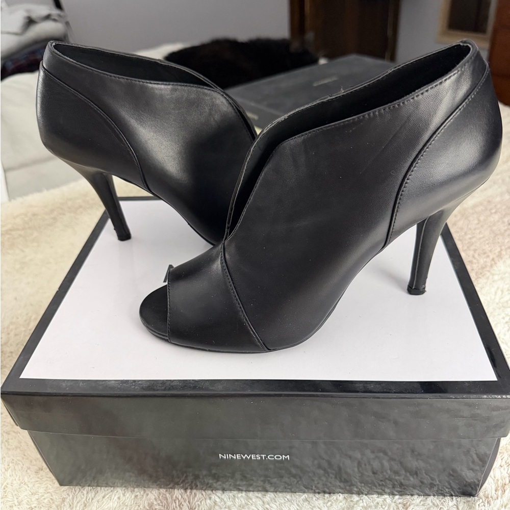 Nine West Black Leather Peep-Toe Ankle Booties